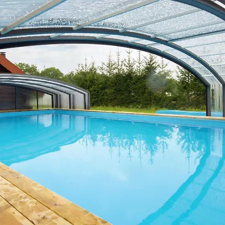 With Pool In Tatil Evi *